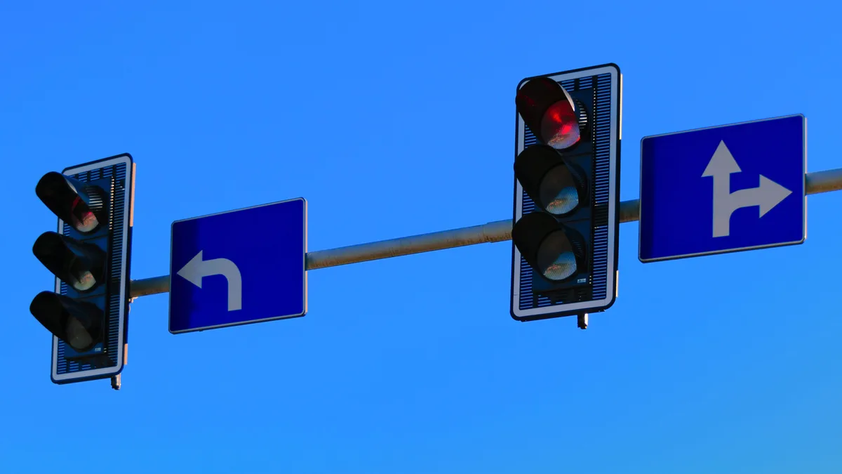 Semáforo e sinalização de trânsito